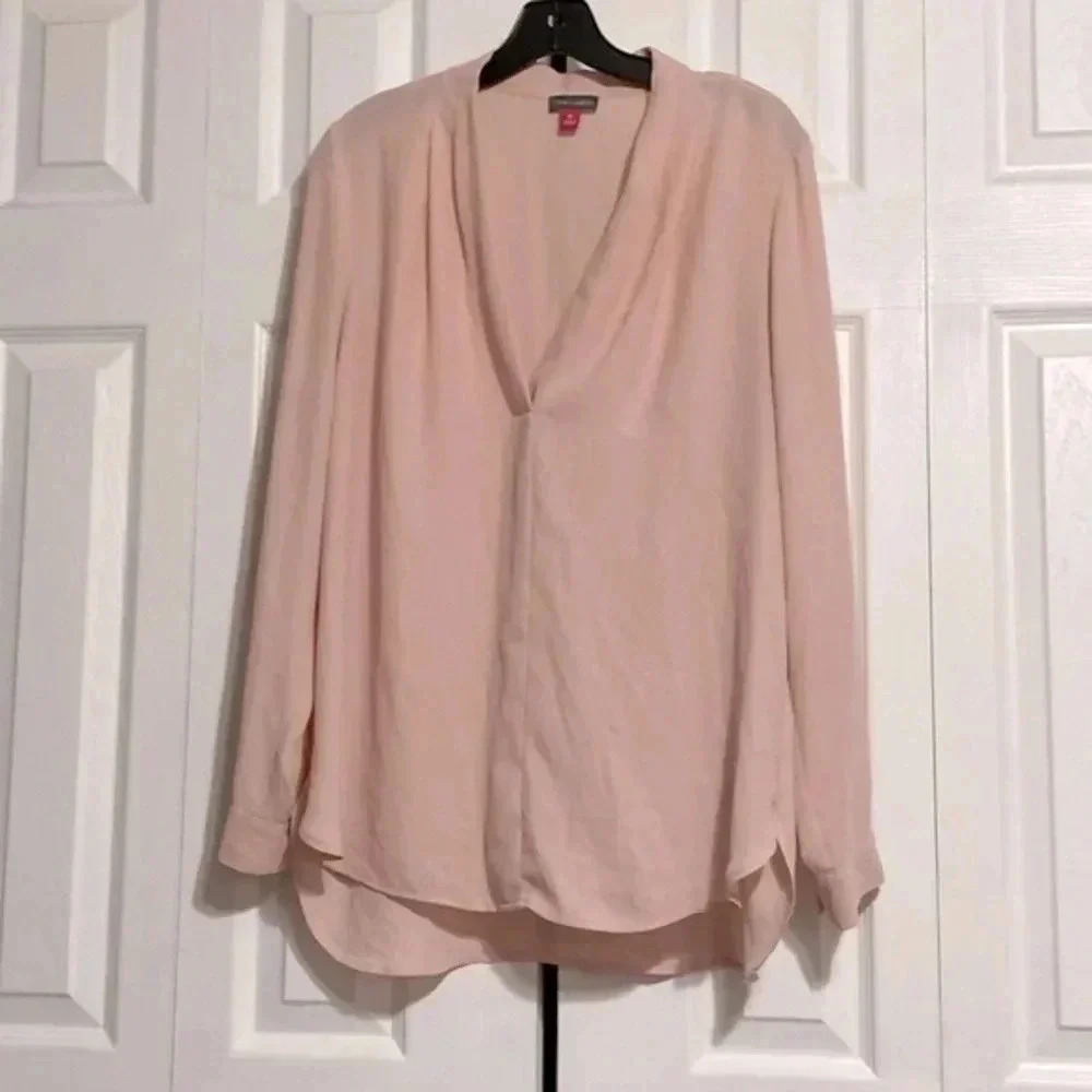 Vince Camuto Blush blouse shirt top